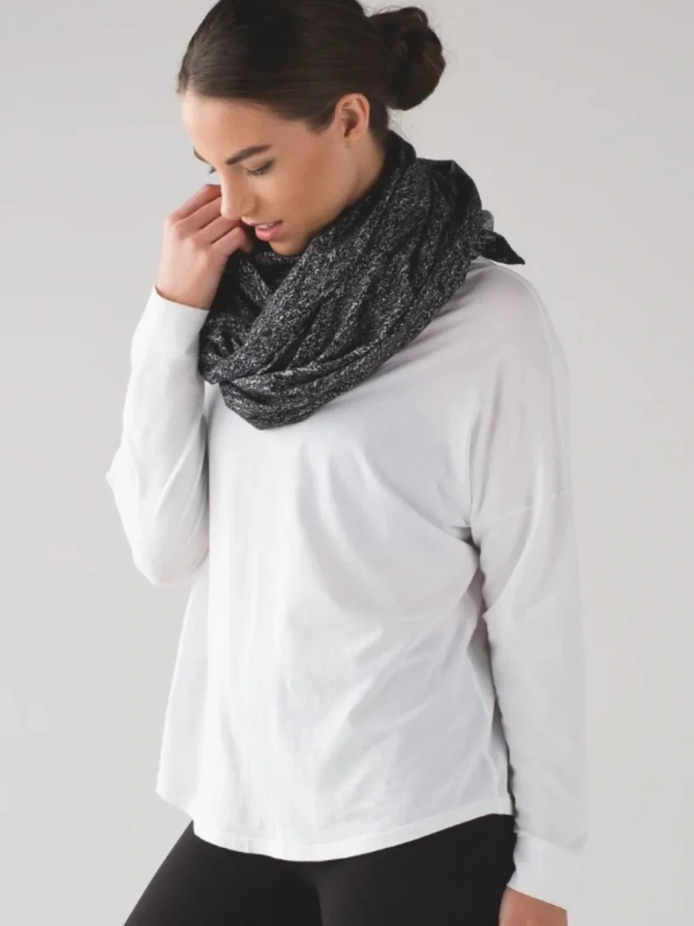 Lululemon Vinyasa Wrap Scarf Running Luon Suited OS Jacquard Black White Sporty